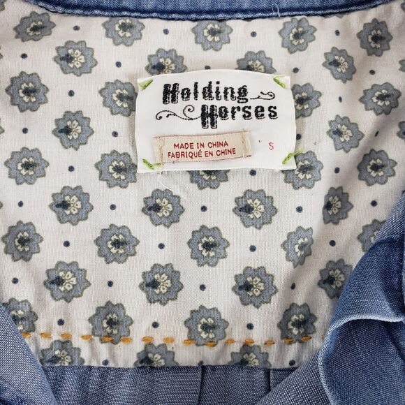 Anthro Holding Horses SIZE S Blue Chambray Denim Embroidered Button Down Women’s - Picture 8 of 10